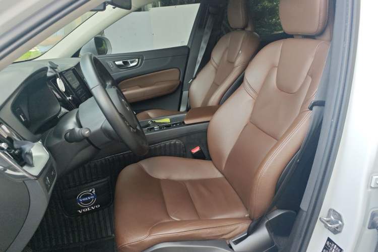 Used Volvo XC60 2019 T5 4x4 Smart Edition China VI Standard Left Front Seat