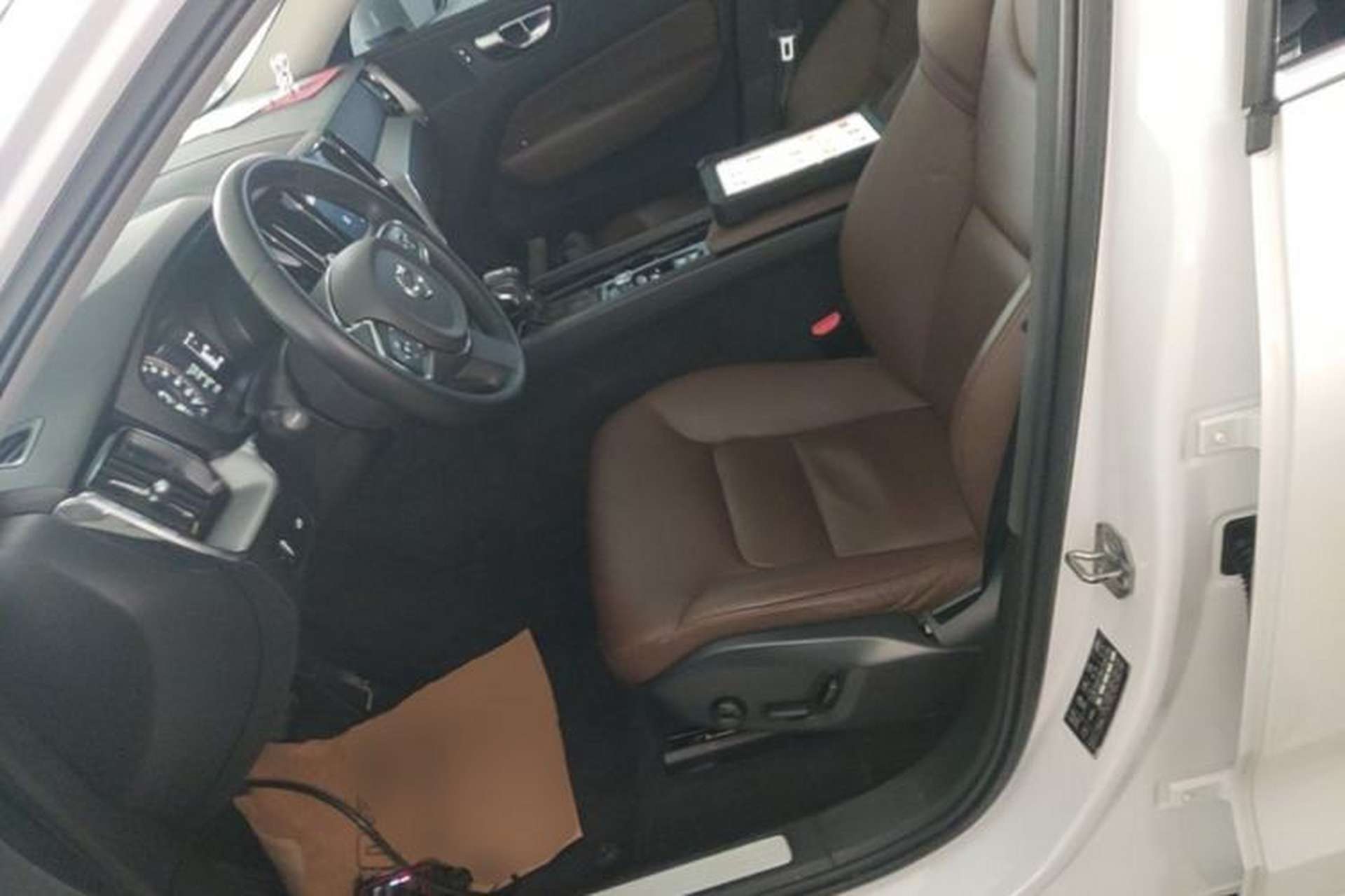 Used Volvo XC60 2019 T5 4x4 Smart Edition China VI Standard Left Front Seat