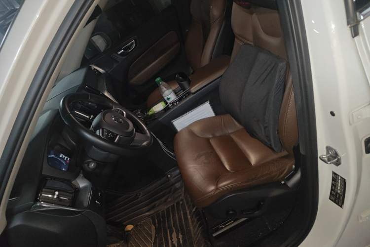 Used Volvo XC60 2019 T5 4x4 Smart Edition China VI Standard Left Front Seat