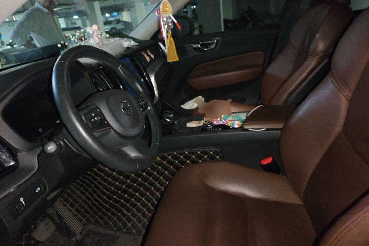 Used Volvo XC60 2019 T5 4x4 Smart Edition China VI Standard Left Front Seat