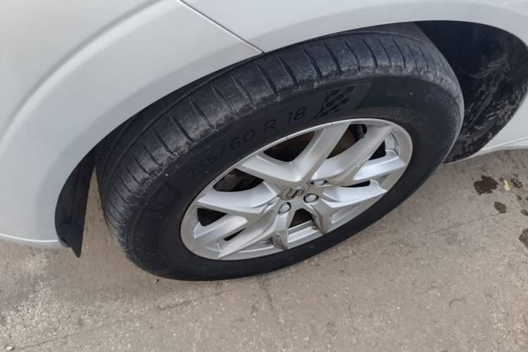 Used Volvo XC60 2019 T5 4x4 Smart Edition China VI Standard Left Front Wheel Hub