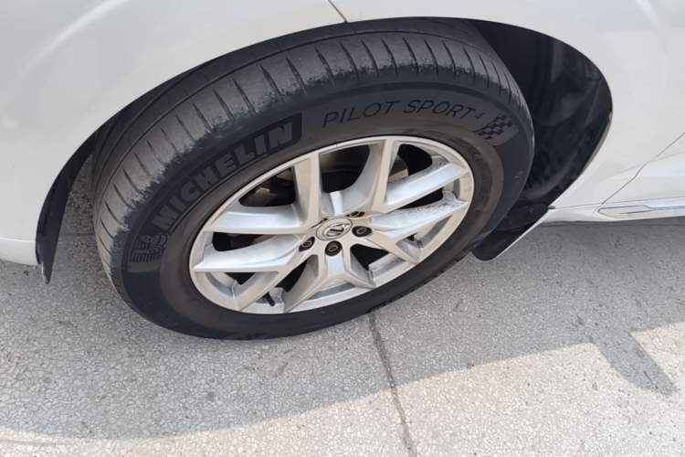 Used Volvo XC60 2019 T5 4x4 Smart Edition China VI Standard Left Front Wheel Hub