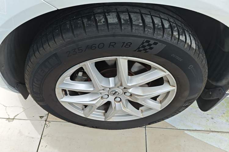 Used Volvo XC60 2019 T5 4x4 Smart Edition China V Standard Left Front Wheel Hub