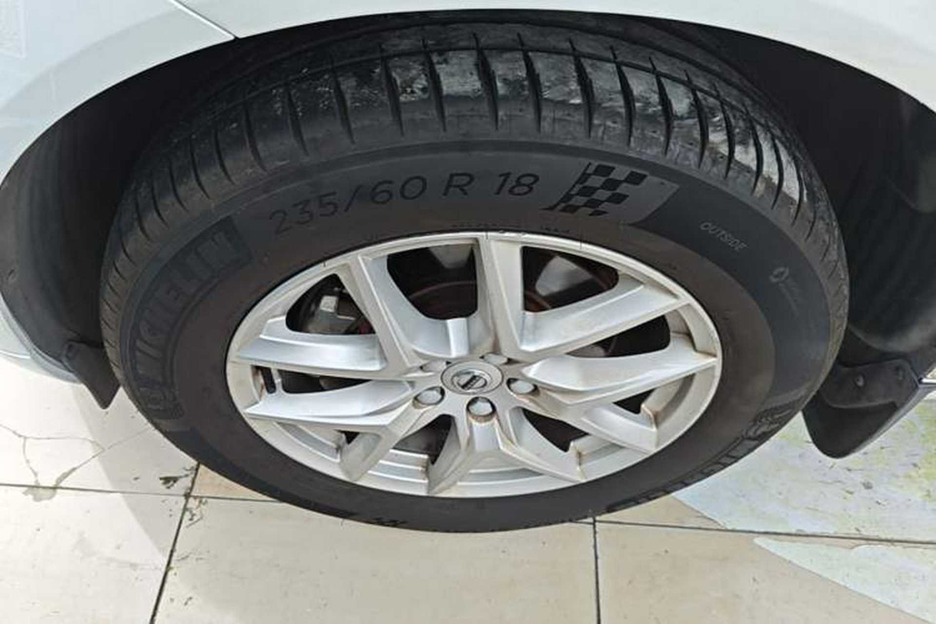 Used Volvo XC60 2019 T5 4x4 Smart Edition China V Standard Left Front Wheel Hub