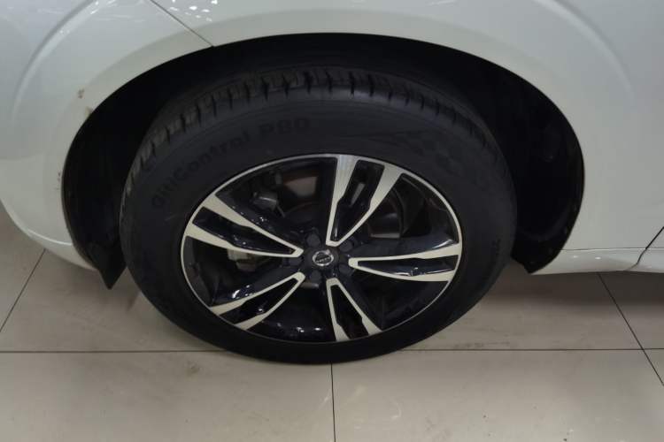 Used Volvo XC60 2019 T5 4x4 Zhiyuan Edition China VI Standard Left Front Wheel Hub