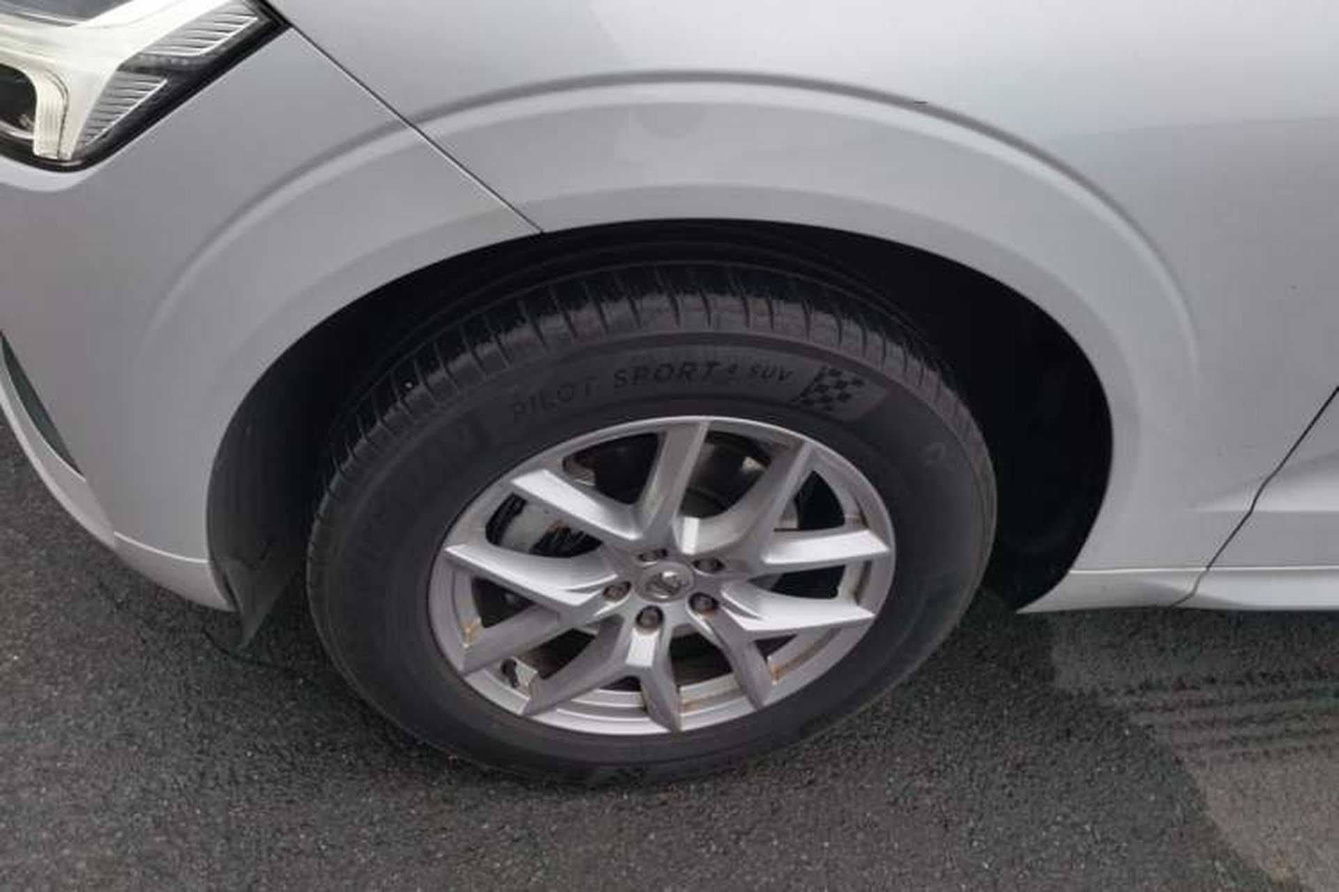 Used Volvo XC60 2019 T4 Zhiyi Edition China V Standard Left Front Wheel Hub