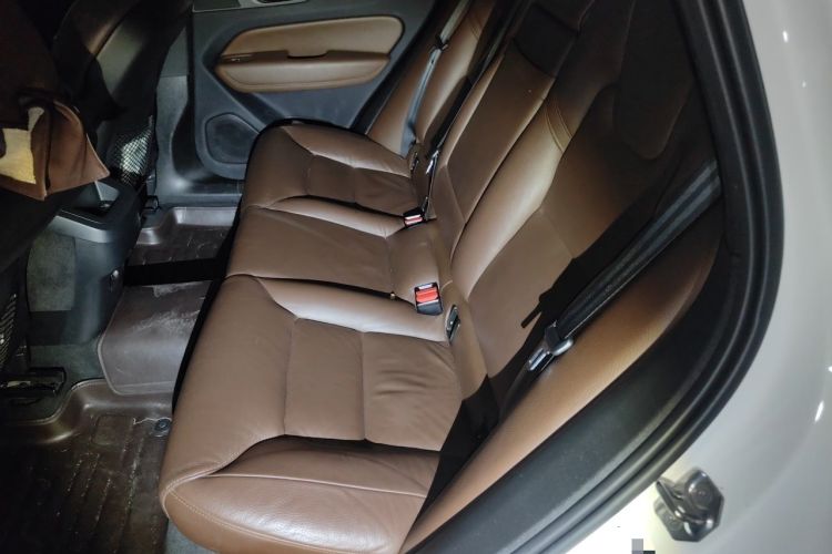 Used Volvo XC60 2019 T5 4x4 Smart Edition China VI Standard Left Rear Seat