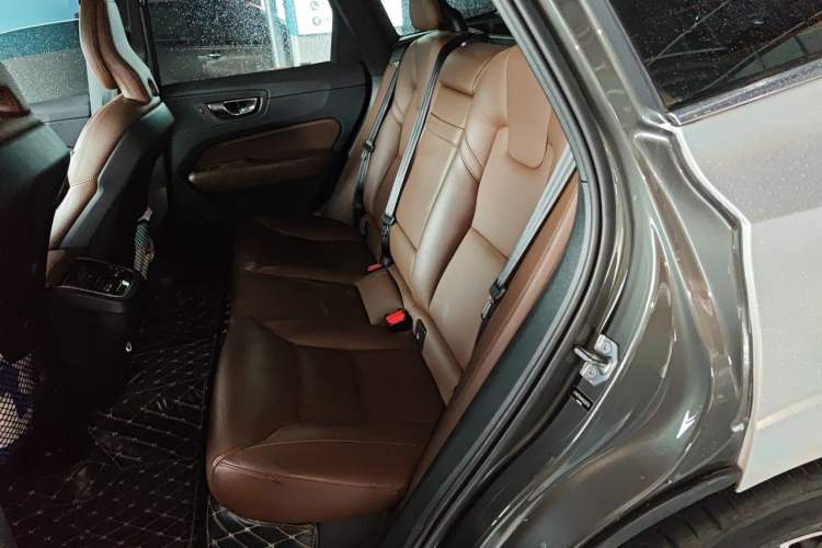 Used Volvo XC60 2019 T5 4x4 Zhiya Luxury Edition China V Standard Left Rear Seat
