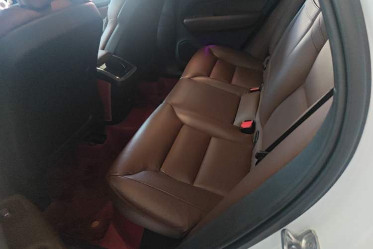 Used Volvo XC60 2019 T5 4x4 Smart Edition China V Standard Left Rear Seat