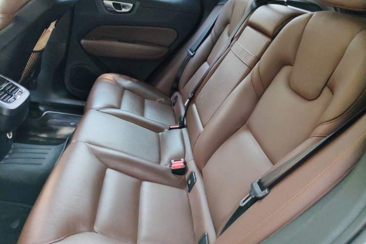 Used Volvo XC60 2019 T5 4x4 Zhiya Luxury Edition China VI Standard Left Rear Seat