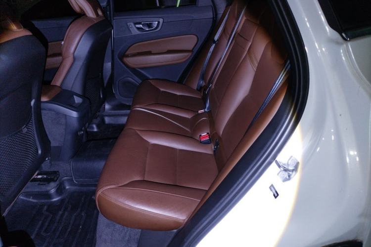 Used Volvo XC60 2019 T5 4x4 Smart Edition China V Standard Left Rear Seat