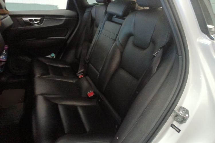 Used Volvo XC60 2019 T5 4x4 Smart Edition China VI Standard Left Rear Seat