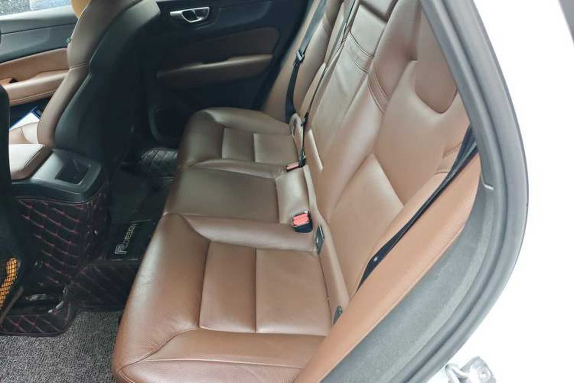 Used Volvo XC60 2019 T5 4x4 Smart Edition China VI Standard Left Rear Seat