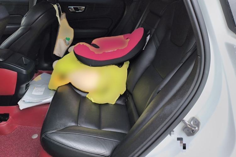 Used Volvo XC60 2019 T5 4x4 Smart Edition China VI Standard Left Rear Seat
