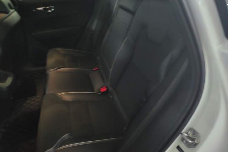 Used Volvo XC60 2019 T5 4x4 Zhiyuan Sport Edition China V Standard Left Rear Seat