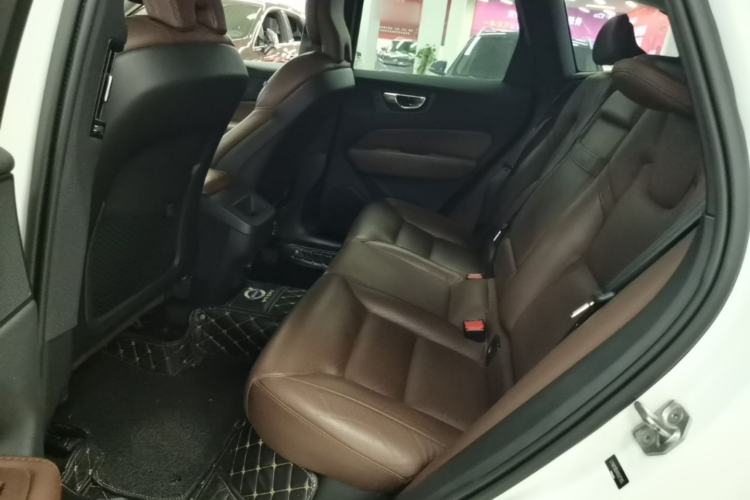 Used Volvo XC60 2019 T5 4x4 Zhiyuan Edition China VI Standard Left Rear Seat