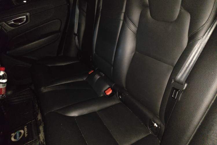 Used Volvo XC60 2019 T5 4x4 Smart Edition China V Standard Left Rear Seat