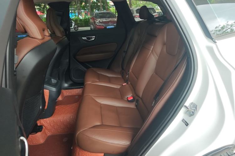 Used Volvo XC60 2019 T5 4x4 Smart Edition China VI Standard Left Rear Seat