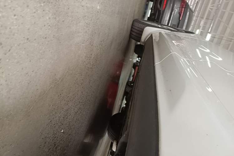 Used Volvo XC60 2019 T5 4x4 Smart Edition China VI Standard Left Side Sill