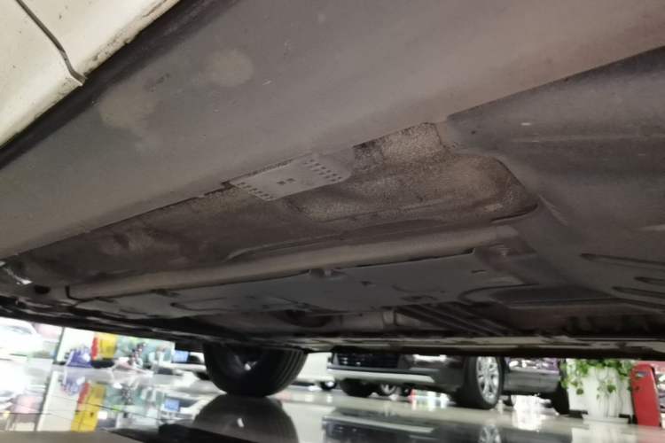 Used Volvo XC60 2019 T5 4x4 Zhiyuan Edition China VI Standard Left Side Sill