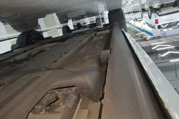 Used Volvo XC60 2019 T5 4x4 Zhiyuan Sport Edition China V Standard Left Side Sill