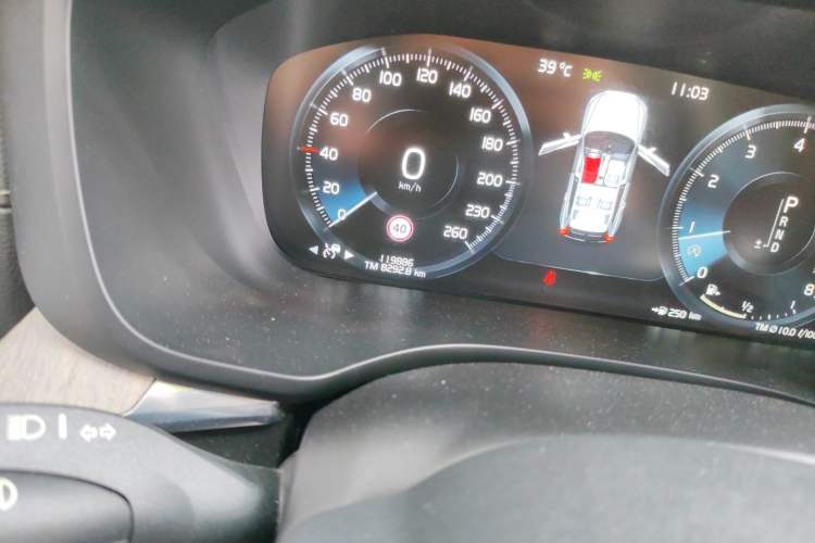Used Volvo XC60 2019 T5 4x4 Zhiya Luxury Edition China VI Standard Odometer Close Up