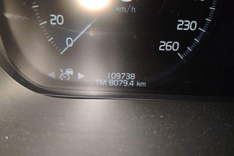 Used Volvo XC60 2019 T5 4x4 Smart Edition China V Standard Odometer Close Up
