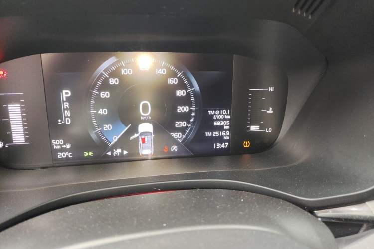 Used Volvo XC60 2019 T5 4x4 Smart Edition China V Standard Odometer Close Up