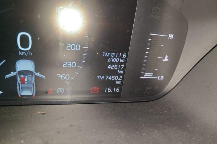 Used Volvo XC60 2019 T5 4x4 Smart Edition China VI Standard Odometer Close Up