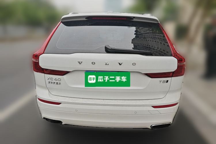Used Volvo XC60 2019 T5 4x4 Smart Edition China VI Standard Rear