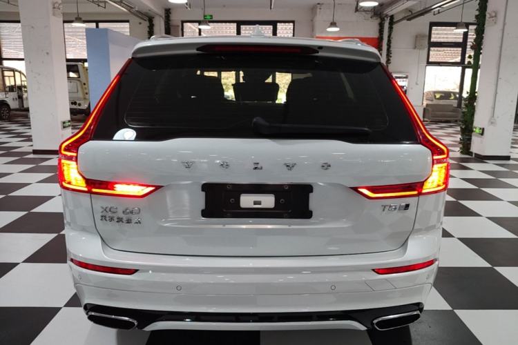 Used Volvo XC60 2019 T5 4x4 Smart & Dynamic Sport Edition China VI Standard Rear