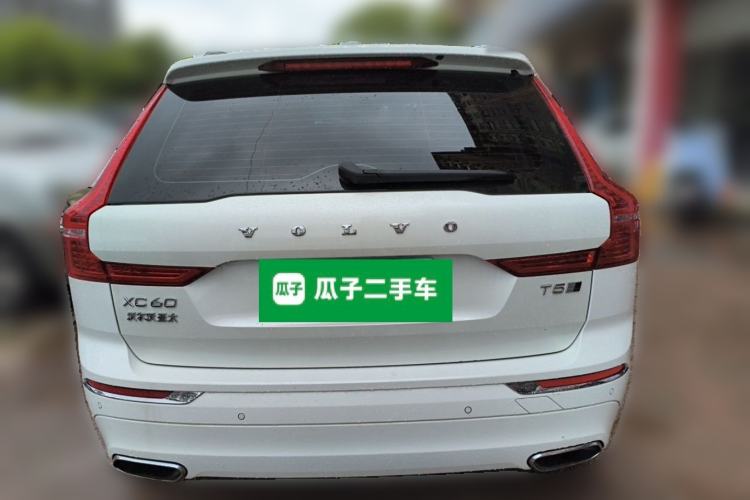 Used Volvo XC60 2019 T5 4x4 Smart Edition China VI Standard Rear