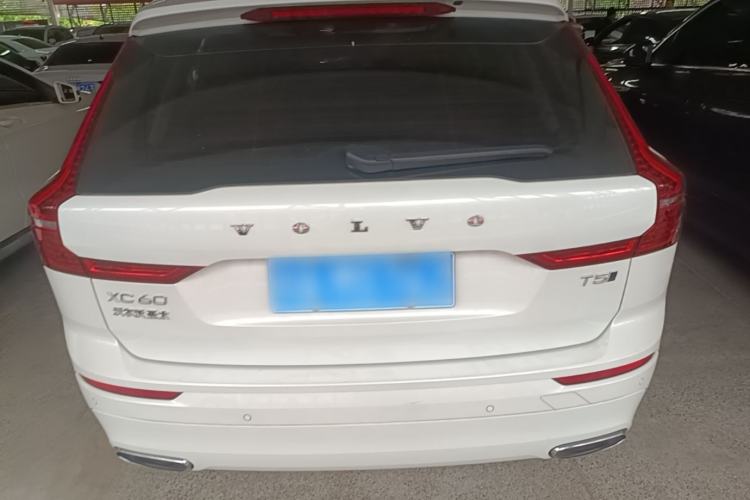Used Volvo XC60 2019 T5 4x4 Smart Edition China VI Standard Rear