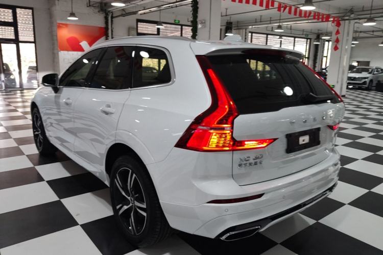 Used Volvo XC60 2019 T5 4x4 Smart & Dynamic Sport Edition China VI Standard Rear Left 45 Deg