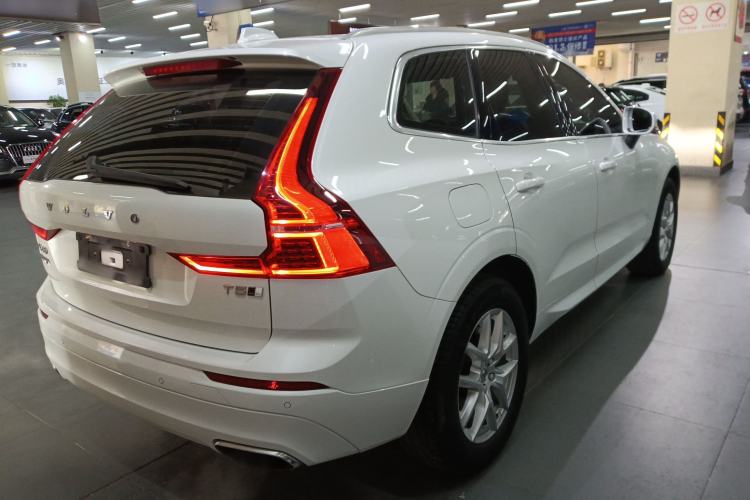 Used Volvo XC60 2019 T5 4x4 Smart Edition China VI Standard Rear Right 45 Deg