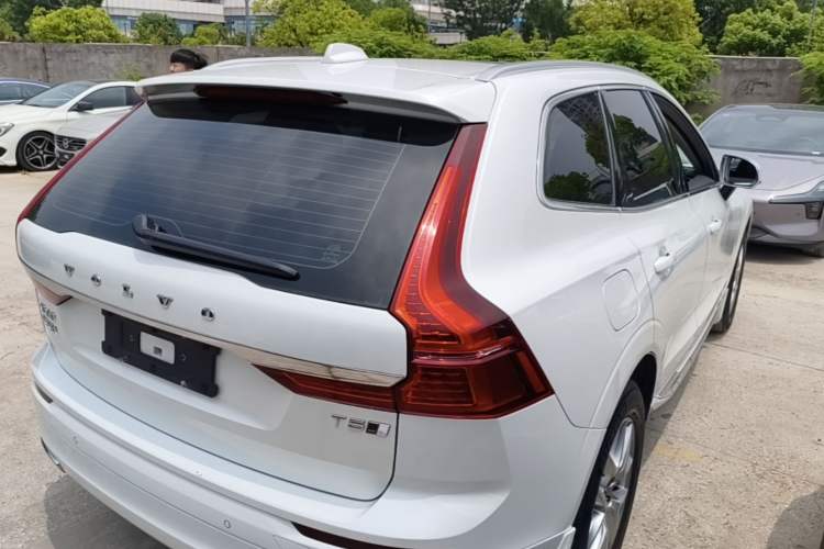 Used Volvo XC60 2019 T5 4x4 Smart Edition China VI Standard Rear Right 45 Deg