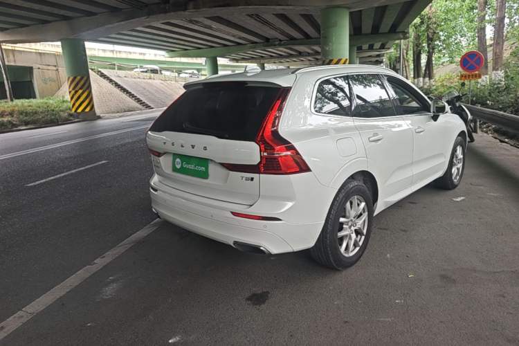 Used Volvo XC60 2019 T5 4x4 Smart Edition China VI Standard Rear Right 45 Deg
