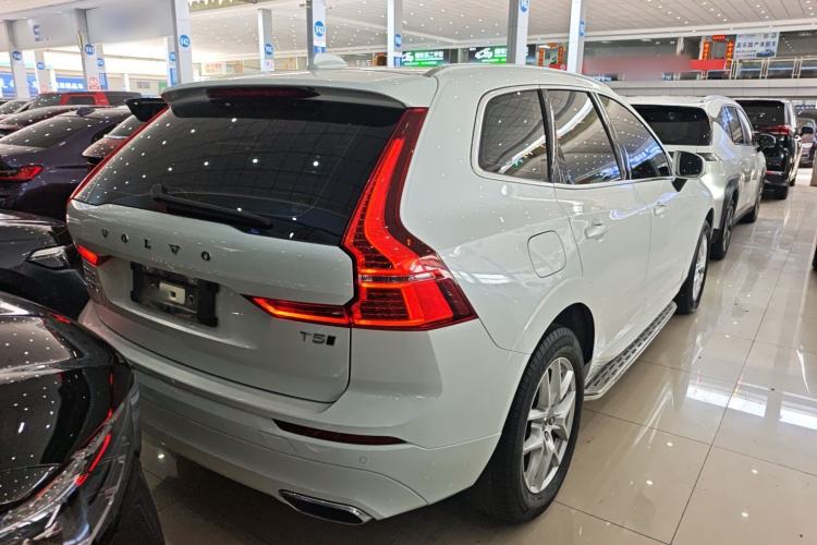 Used Volvo XC60 2019 T5 4x4 Smart Edition China VI Standard Rear Right 45 Deg