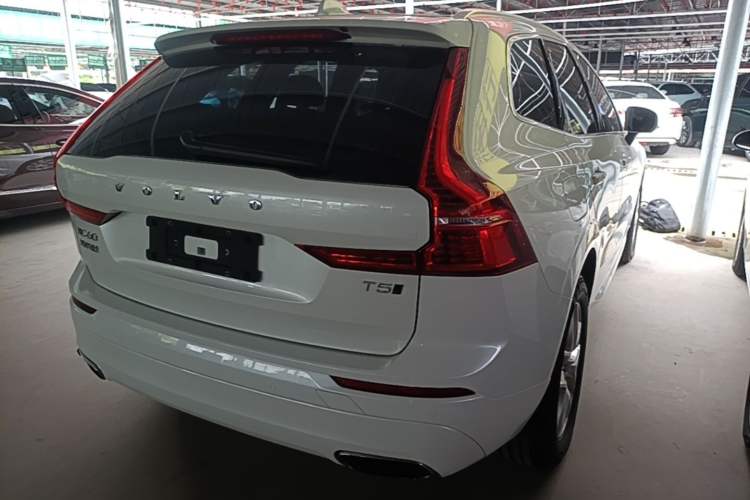 Used Volvo XC60 2019 T5 4x4 Smart Edition China VI Standard Rear Right 45 Deg