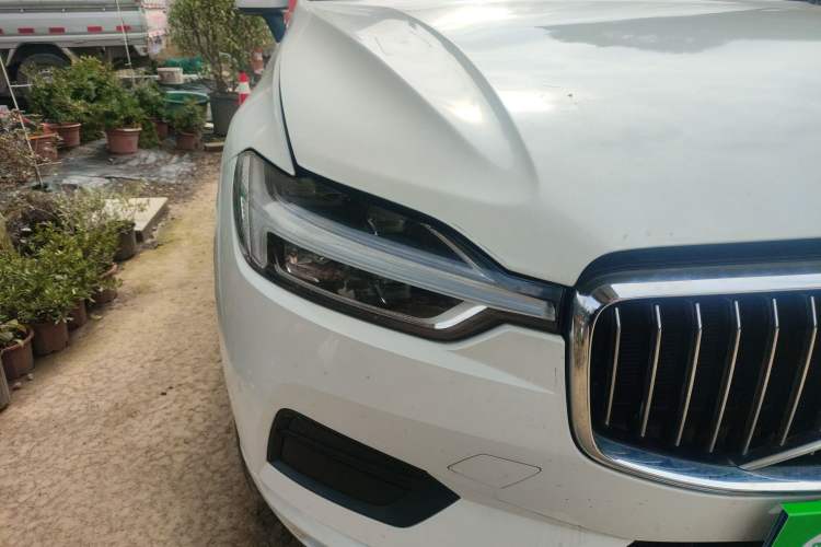 Used Volvo XC60 2019 T5 4x4 Smart Edition China V Standard Right Front Headlight