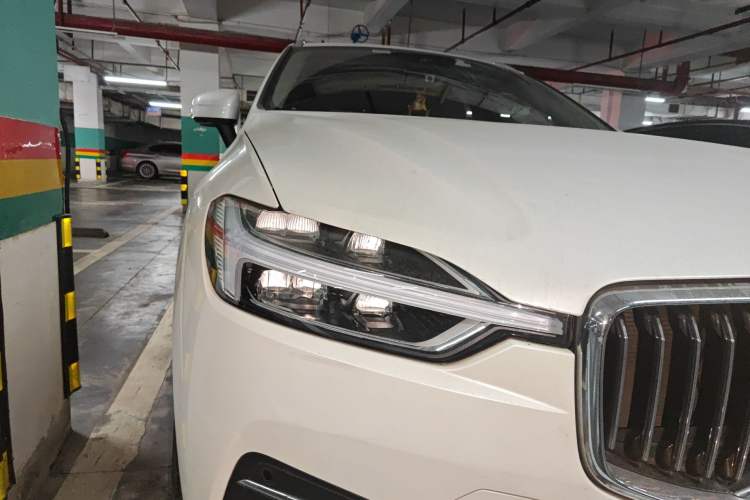 Used Volvo XC60 2019 T5 4x4 Smart Edition China V Standard Right Front Headlight