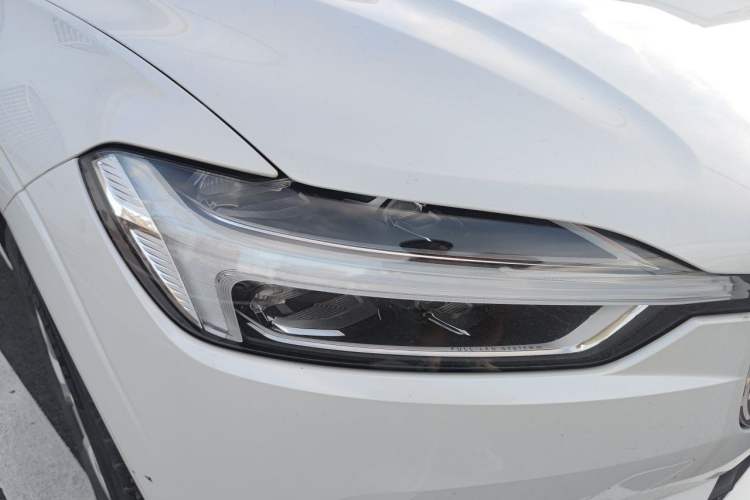 Used Volvo XC60 2019 T5 4x4 Smart Edition China V Standard Right Front Headlight