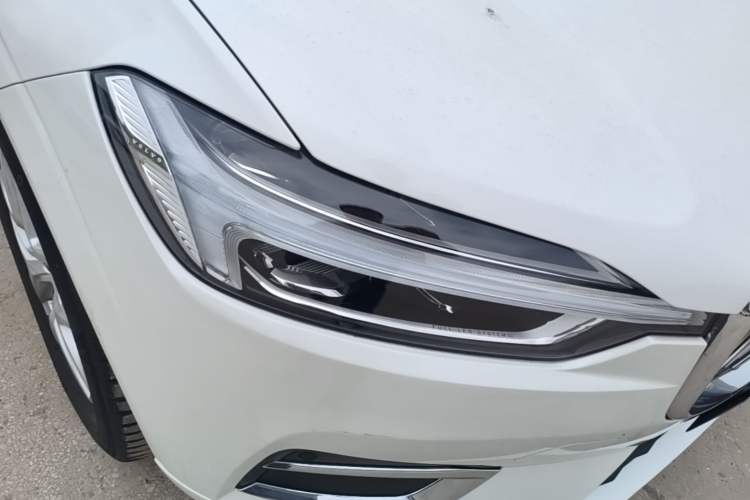 Used Volvo XC60 2019 T5 4x4 Smart Edition China V Standard Right Front Headlight