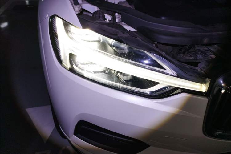 Used Volvo XC60 2019 T5 4x4 Smart Edition China V Standard Right Front Headlight