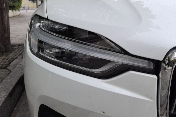 Used Volvo XC60 2019 T5 4x4 Smart Edition China V Standard Right Front Headlight