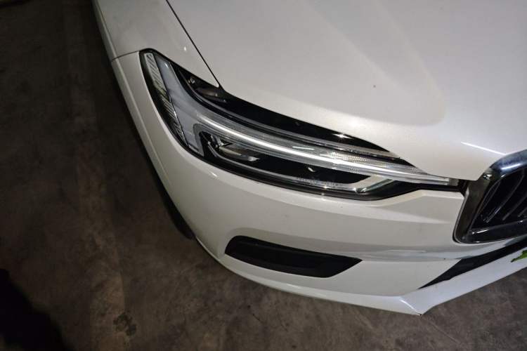 Used Volvo XC60 2019 T5 4x4 Smart Edition China VI Standard Right Front Headlight