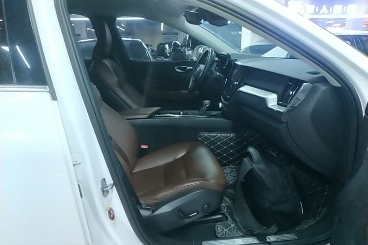 Used Volvo XC60 2019 T5 4x4 Smart Edition China V Standard Right Front Seat