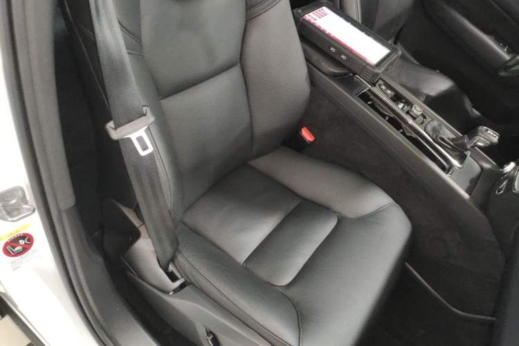 Used Volvo XC60 2019 T5 4x4 Smart Edition China V Standard Right Front Seat