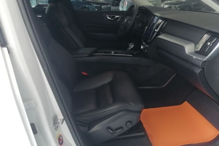 Used Volvo XC60 2019 T5 4x4 Smart Edition China VI Standard Right Front Seat