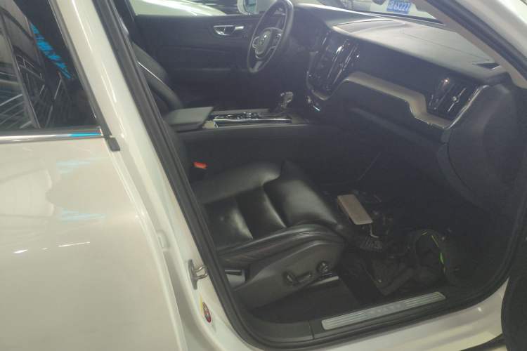 Used Volvo XC60 2019 T5 4x4 Zhiya Luxury Edition China V Standard Right Front Seat